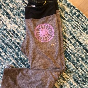 Nike x Soulcycle 🚲🏃‍♀️ cropped leggings!